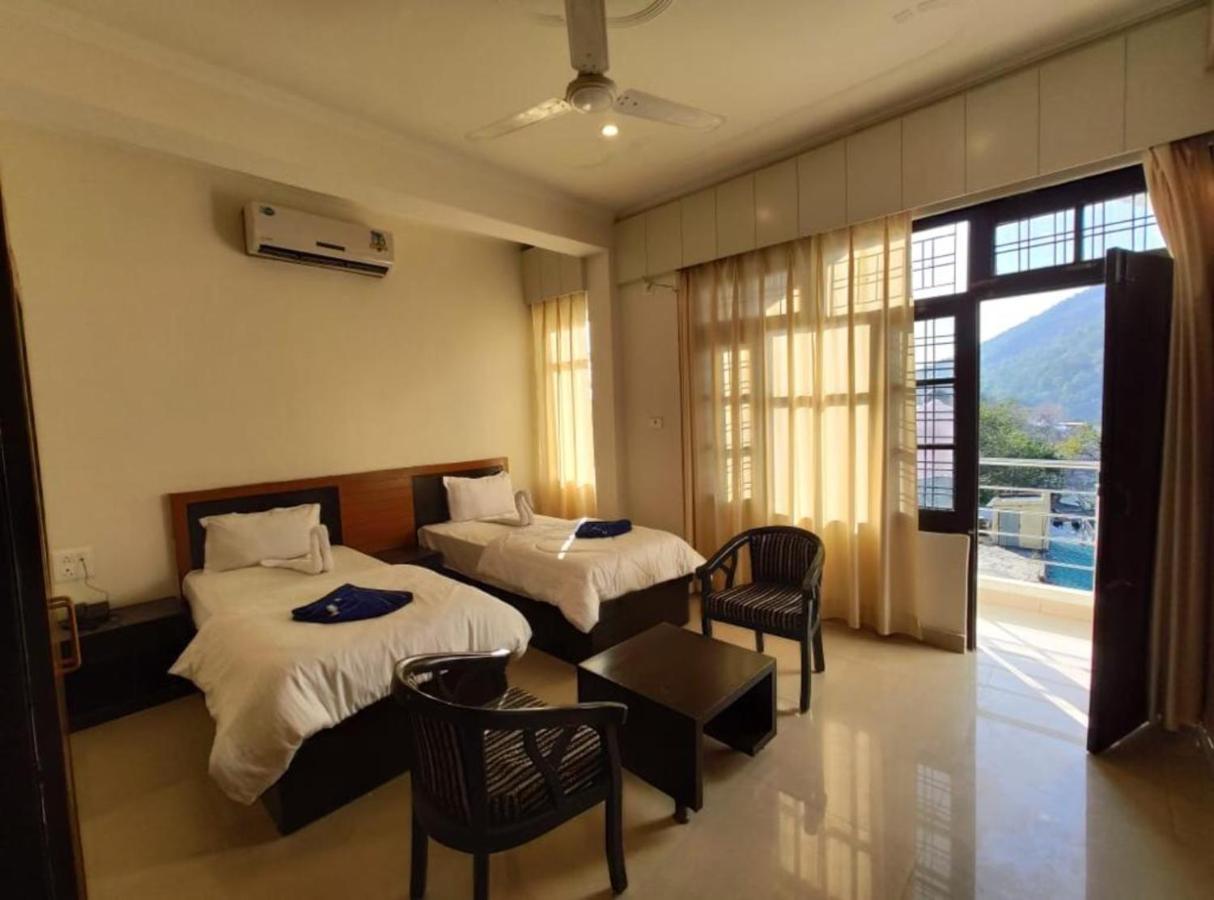 Hostel Zostel Rishikesh, Laxman Jhula Zewnętrze zdjęcie