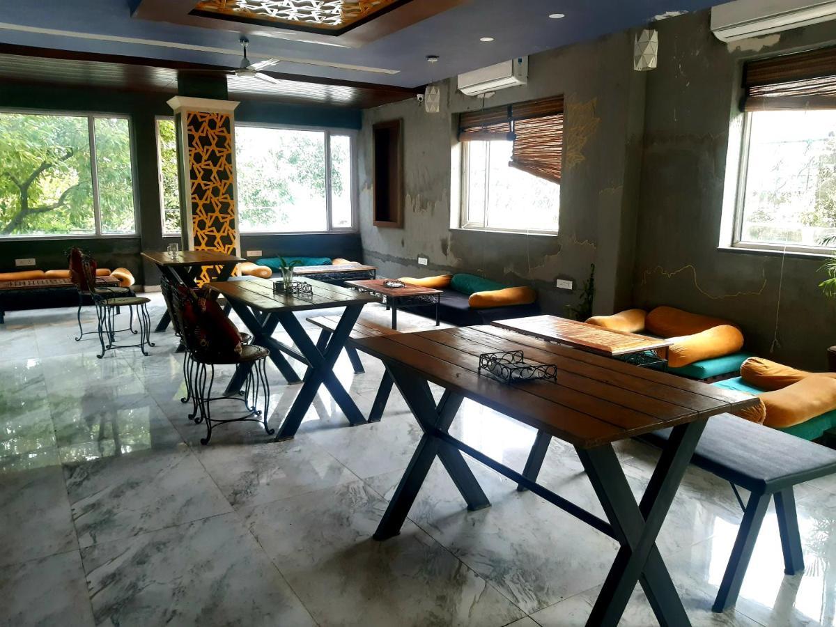 Hostel Zostel Rishikesh, Laxman Jhula Zewnętrze zdjęcie