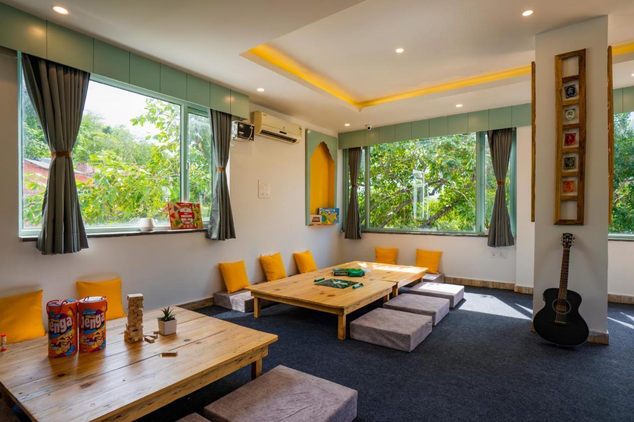 Hostel Zostel Rishikesh, Laxman Jhula Zewnętrze zdjęcie