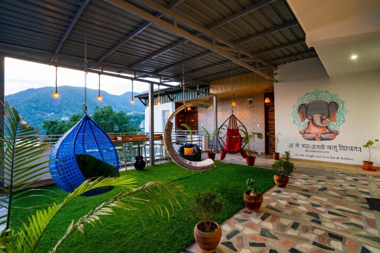 Hostel Zostel Rishikesh, Laxman Jhula Zewnętrze zdjęcie