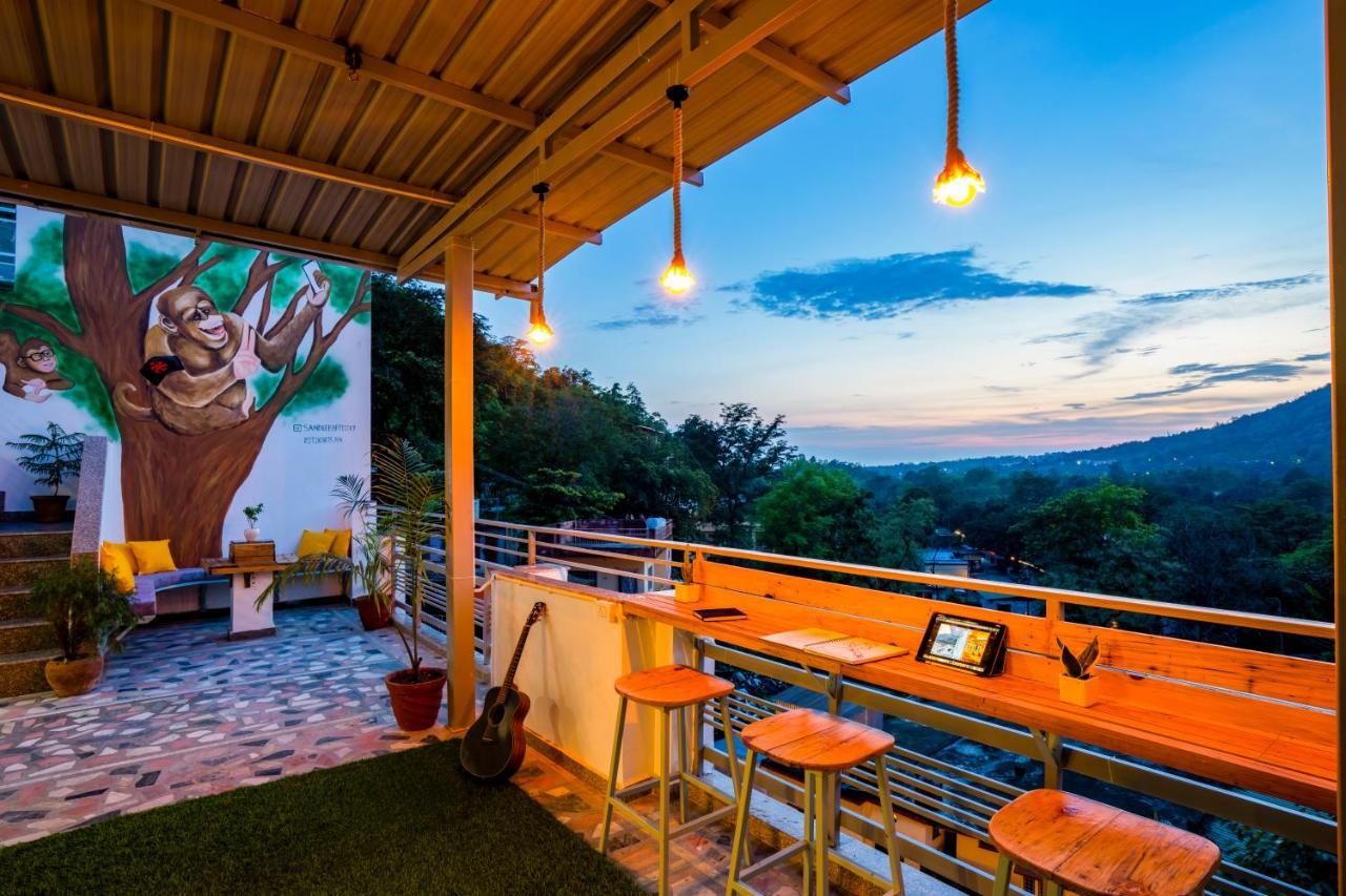 Hostel Zostel Rishikesh, Laxman Jhula Zewnętrze zdjęcie