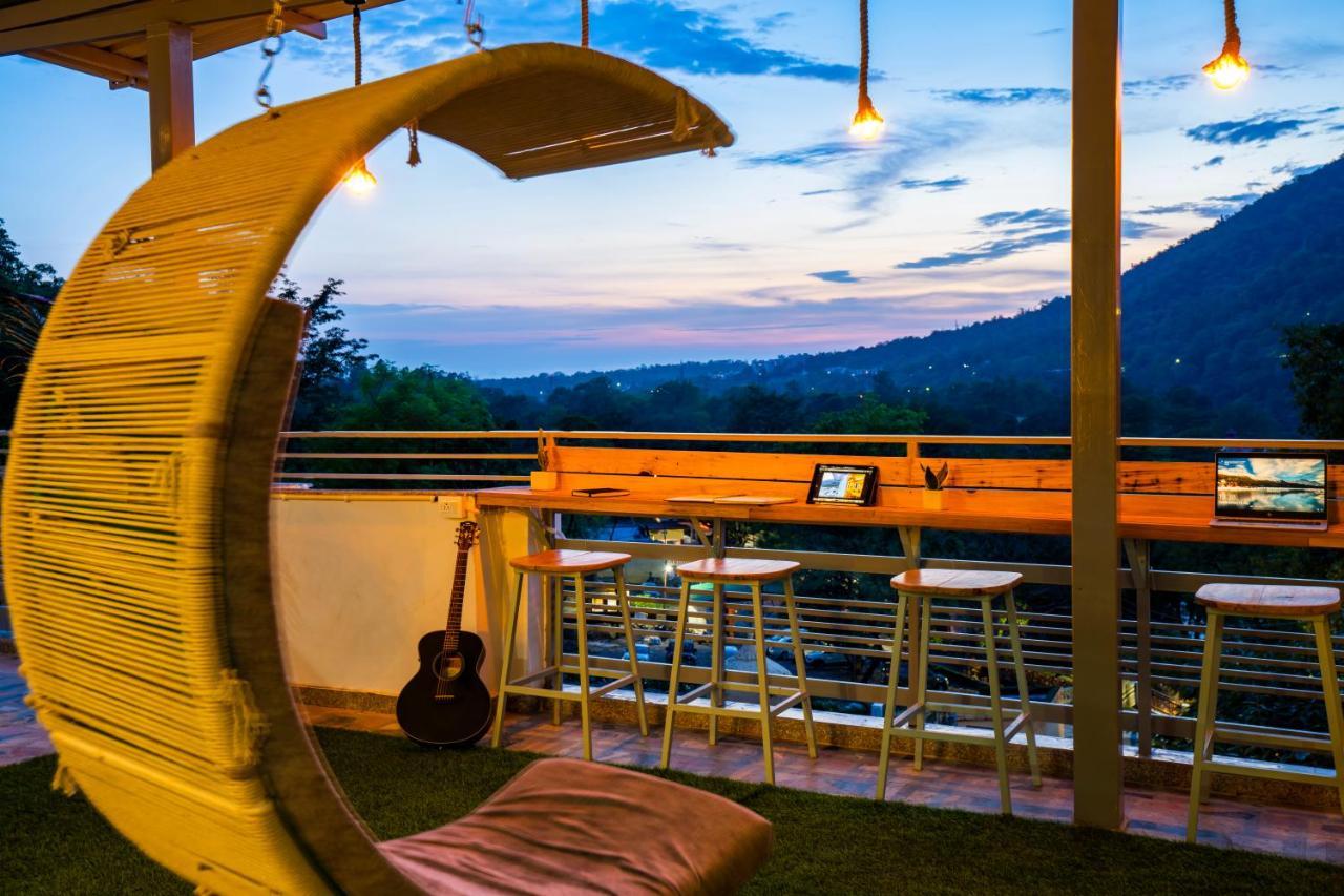 Hostel Zostel Rishikesh, Laxman Jhula Zewnętrze zdjęcie