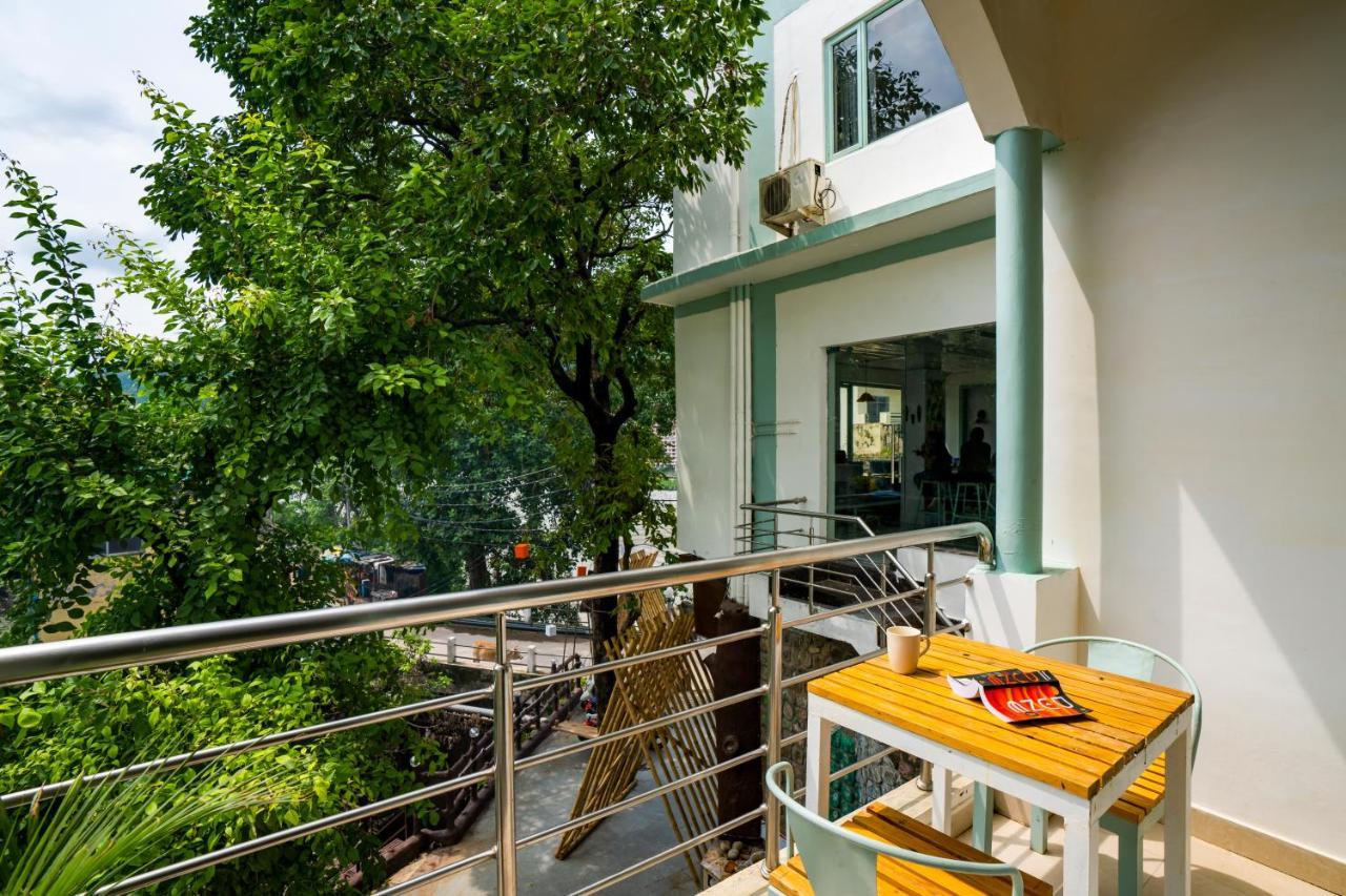 Hostel Zostel Rishikesh, Laxman Jhula Zewnętrze zdjęcie