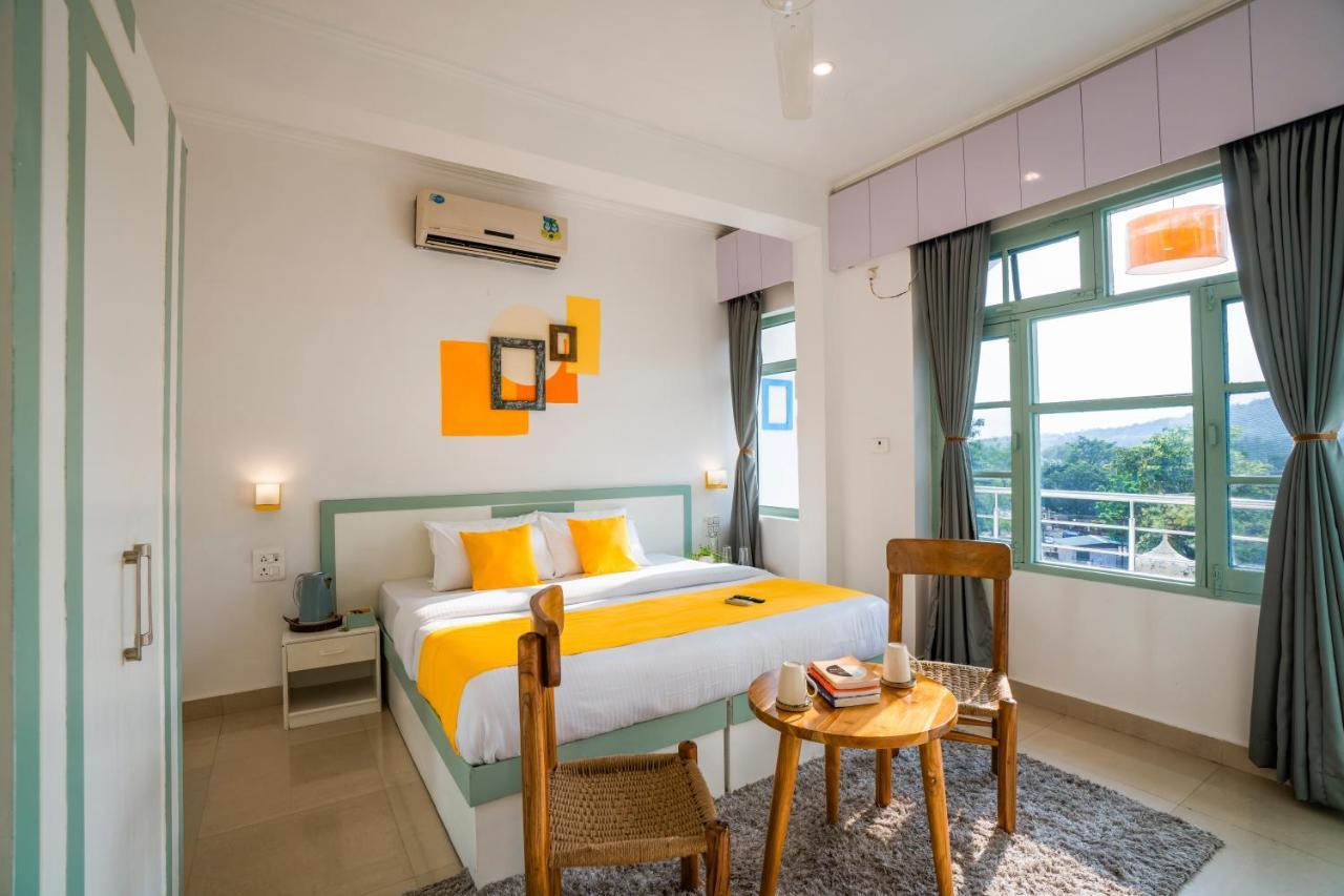 Hostel Zostel Rishikesh, Laxman Jhula Zewnętrze zdjęcie