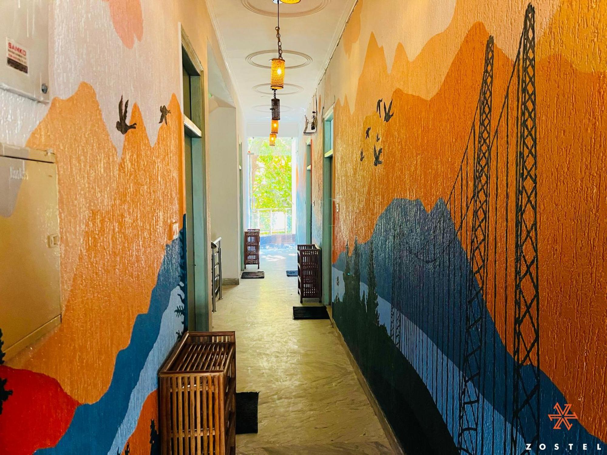 Hostel Zostel Rishikesh, Laxman Jhula Zewnętrze zdjęcie