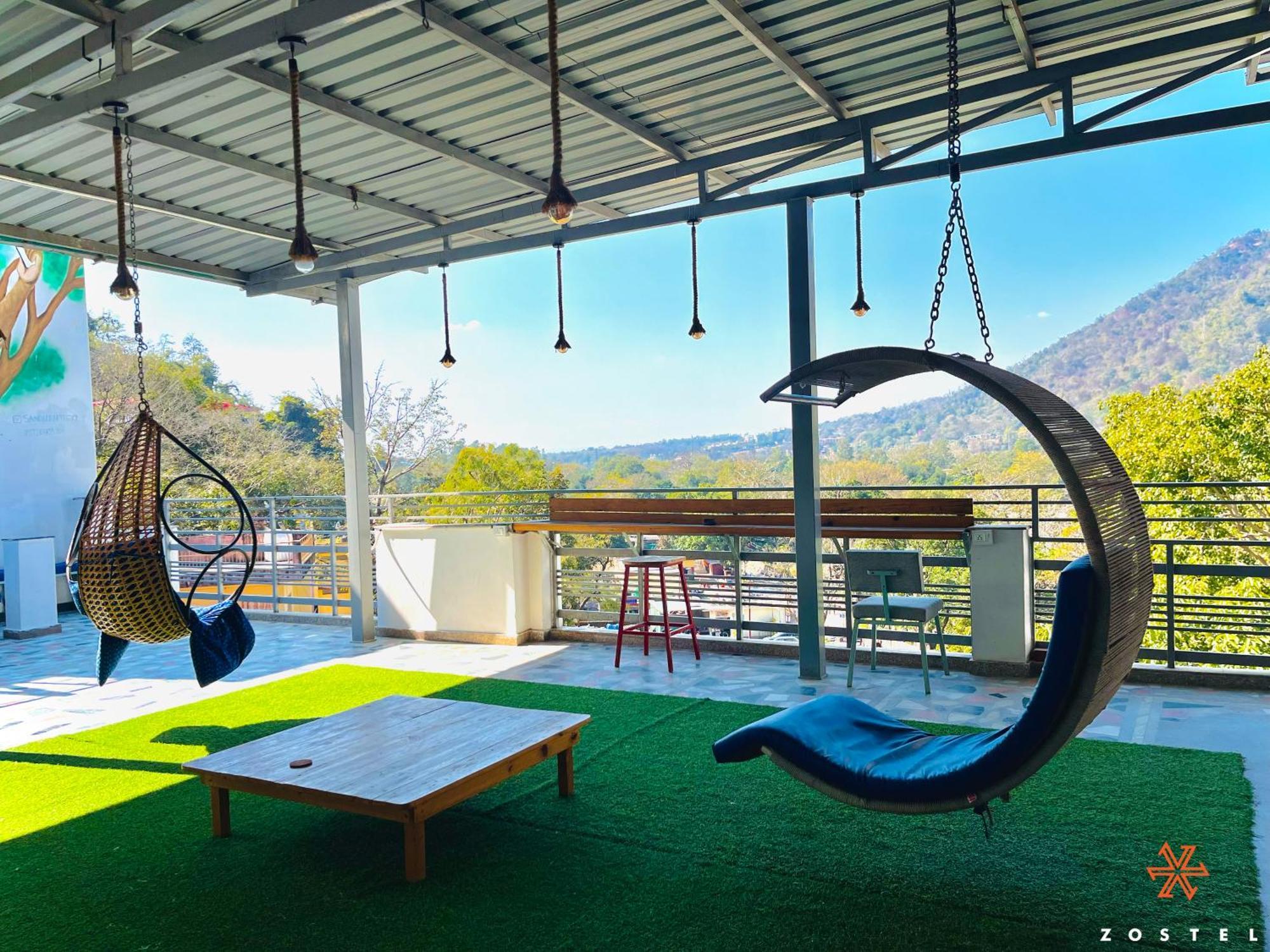 Hostel Zostel Rishikesh, Laxman Jhula Zewnętrze zdjęcie