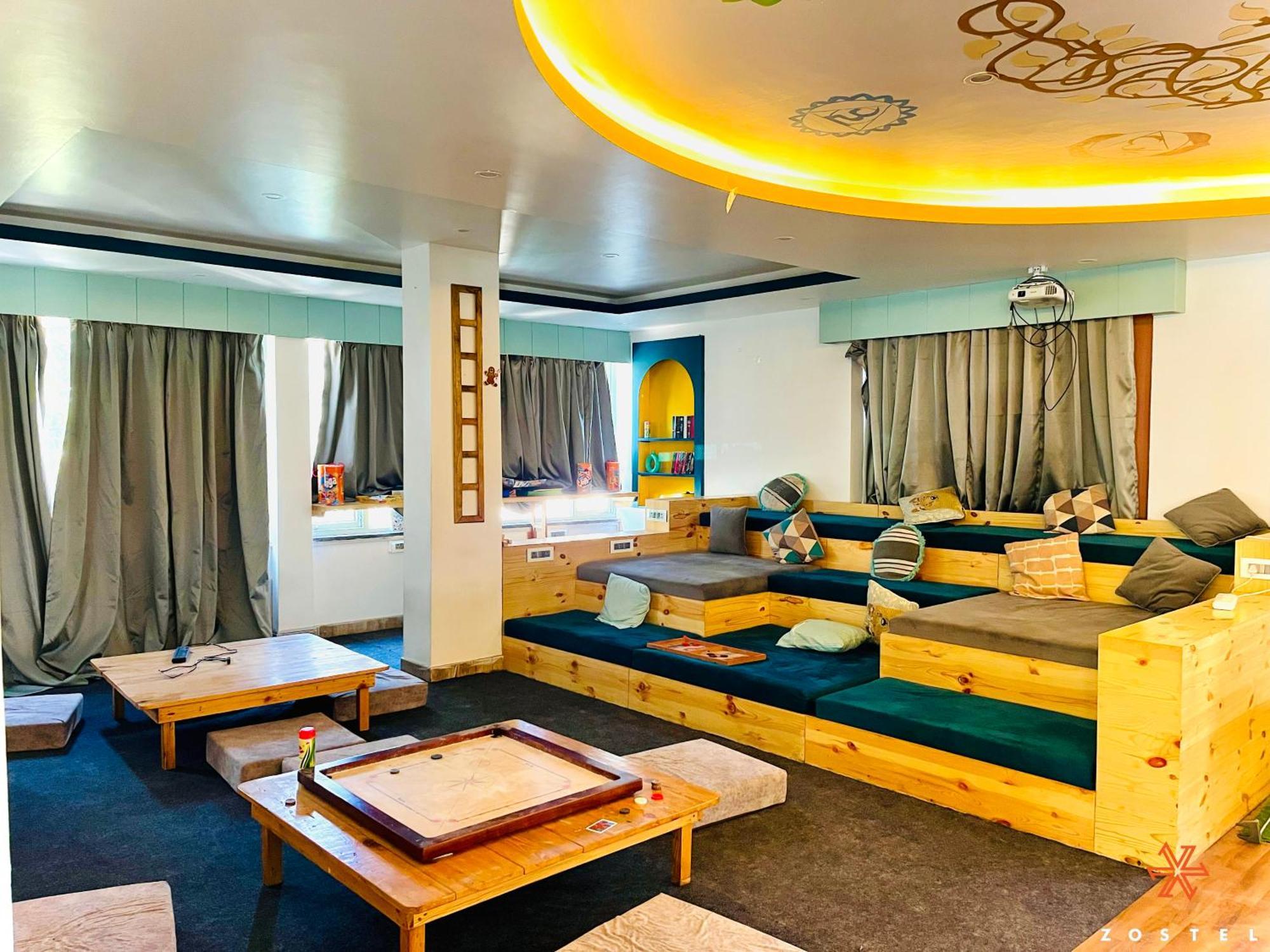 Hostel Zostel Rishikesh, Laxman Jhula Zewnętrze zdjęcie