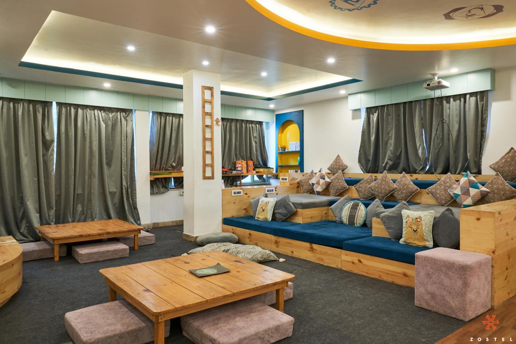 Hostel Zostel Rishikesh, Laxman Jhula Zewnętrze zdjęcie