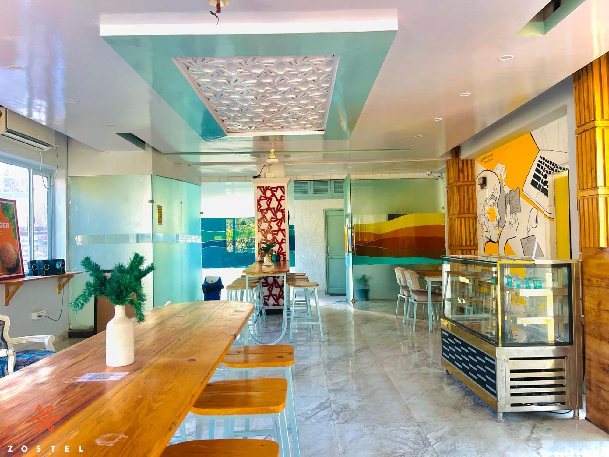 Hostel Zostel Rishikesh, Laxman Jhula Zewnętrze zdjęcie